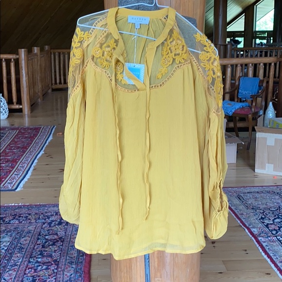 Yellow blouse - Picture 4 of 5